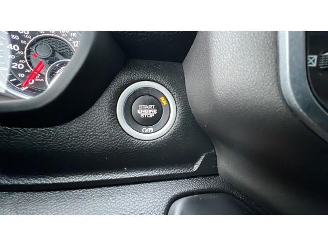 2021 RAM 1500 Big Horn Crew Cab 4x4 5'7" Box