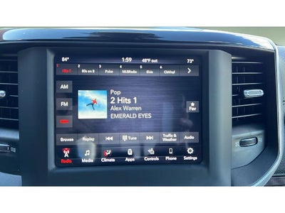 2020 RAM 1500 Laramie Crew Cab 4x4 5'7" Box
