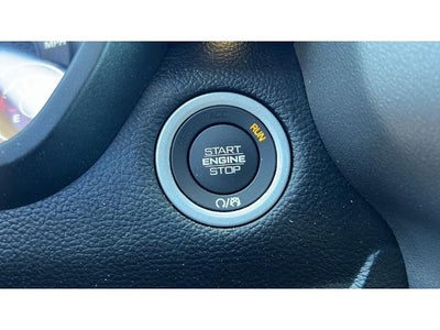2020 RAM 1500 Laramie Crew Cab 4x4 5'7" Box