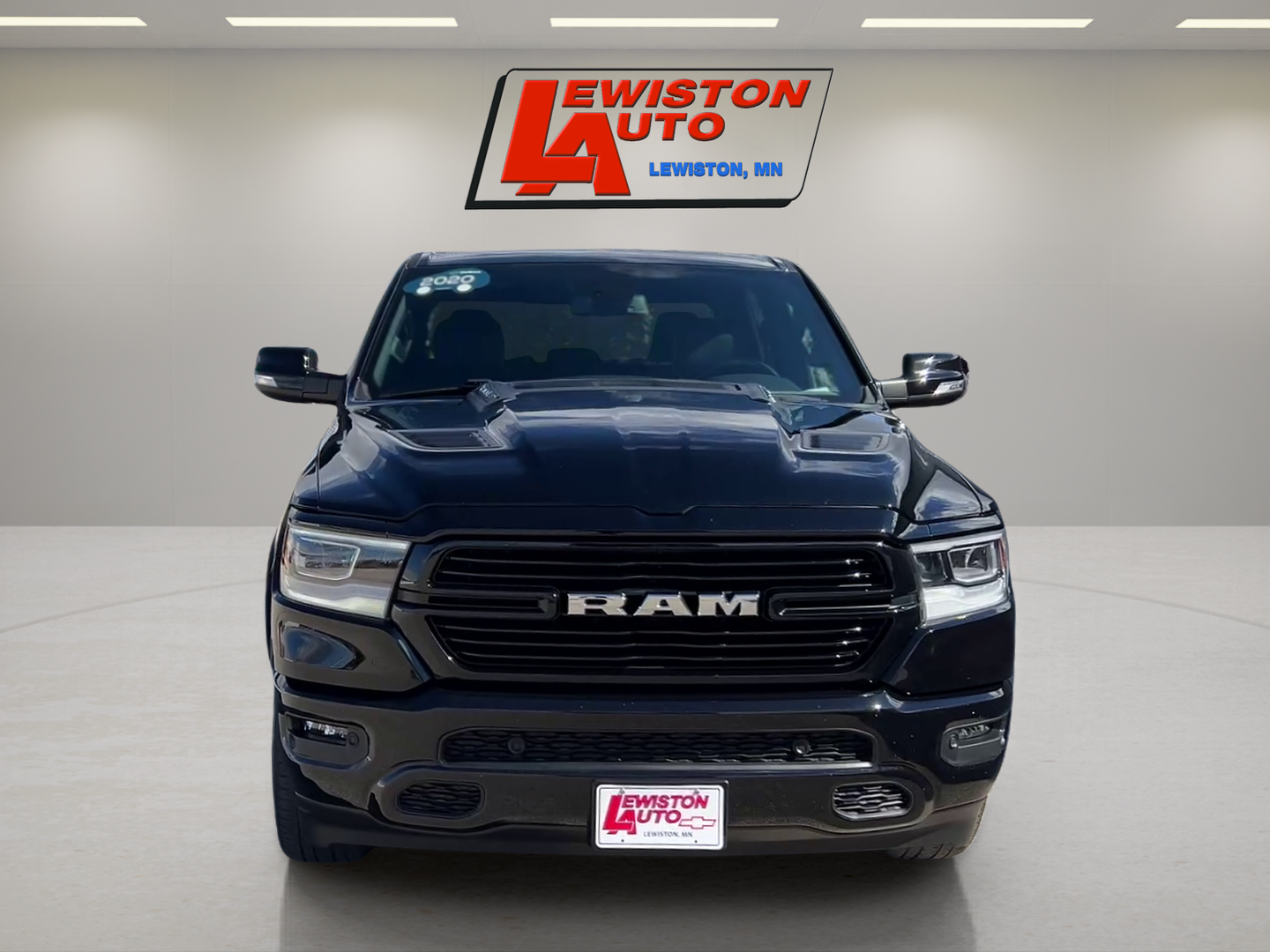 2020 RAM 1500 Laramie Crew Cab 4x4 5'7" Box