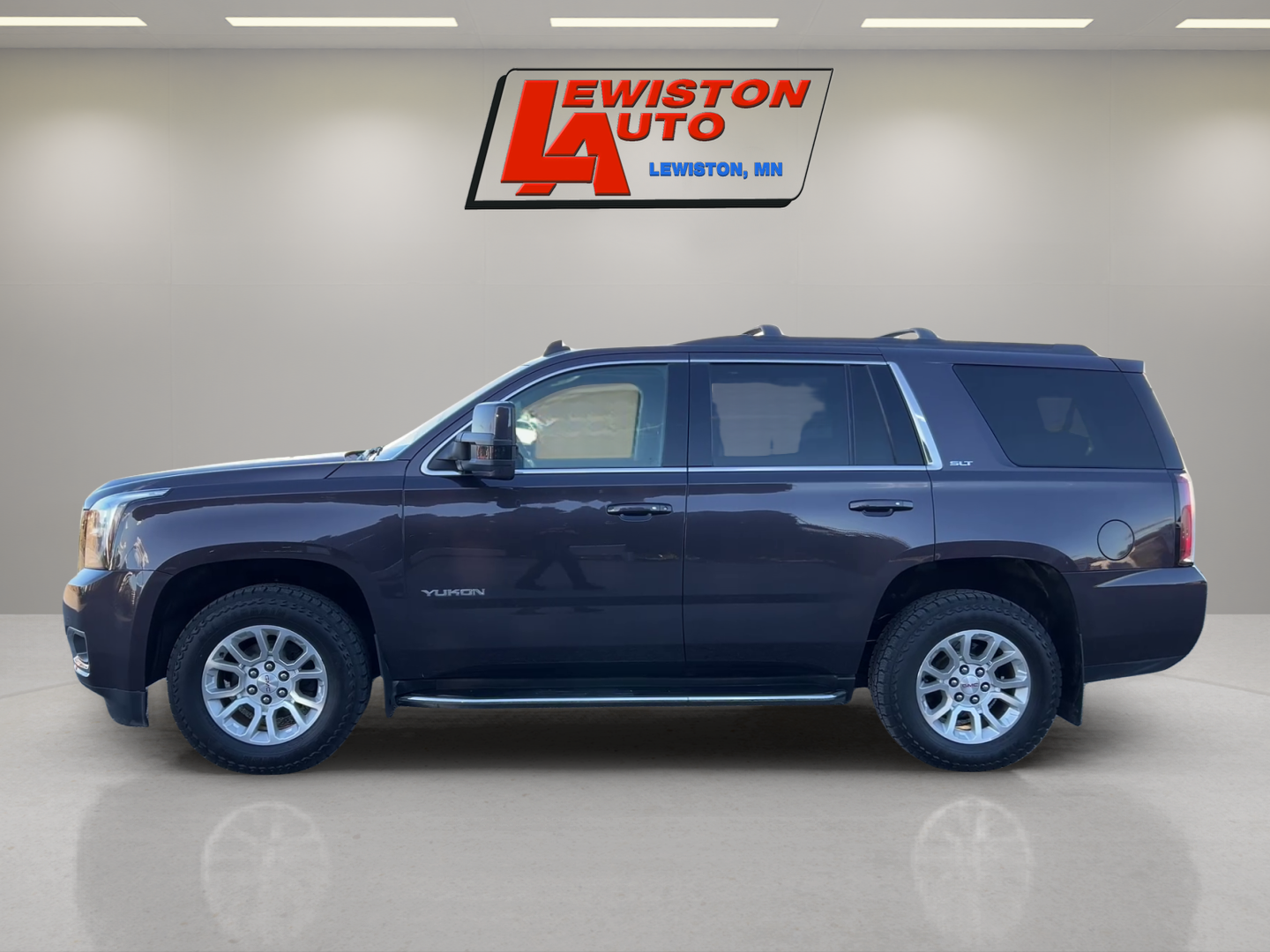 Used 2015 GMC Yukon SLT with VIN 1GKS2BKC1FR308227 for sale in Lewiston, Minnesota