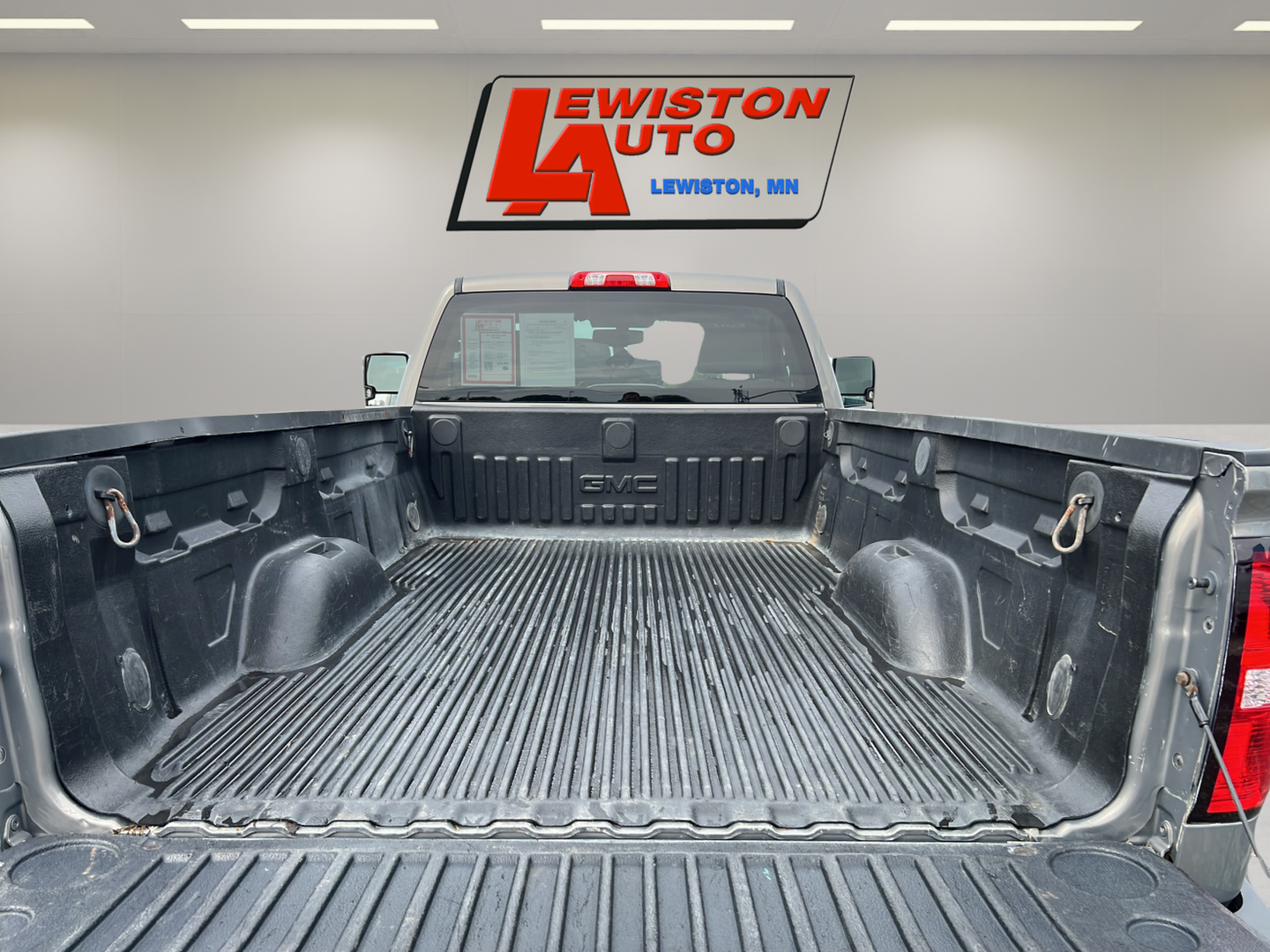 2017 GMC Sierra 3500 HD 4WD Reg Cab 133.6"