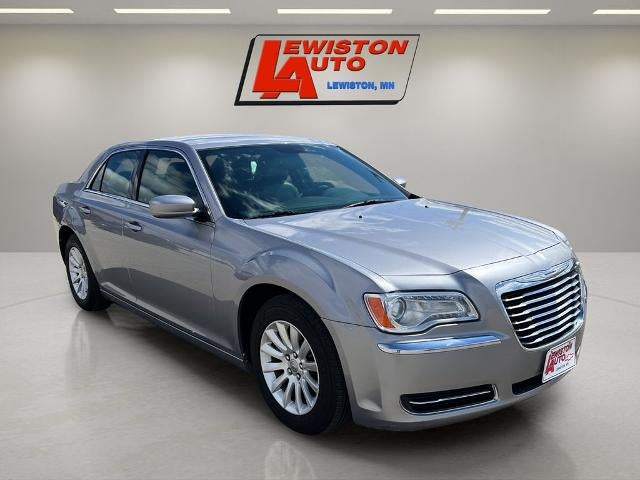 2014 Chrysler 300 4dr Sdn RWD