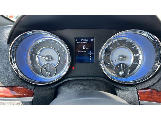 2014 Chrysler 300 4dr Sdn RWD