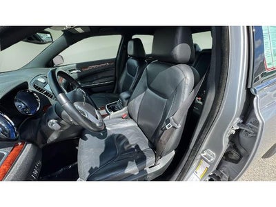 2014 Chrysler 300 4dr Sdn RWD