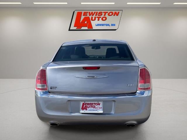 2014 Chrysler 300 4dr Sdn RWD