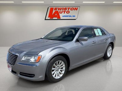 2014 Chrysler 300 4dr Sdn RWD