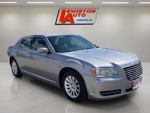 2014 Chrysler 300 4dr Sdn RWD