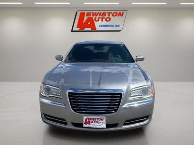 2014 Chrysler 300 4dr Sdn RWD