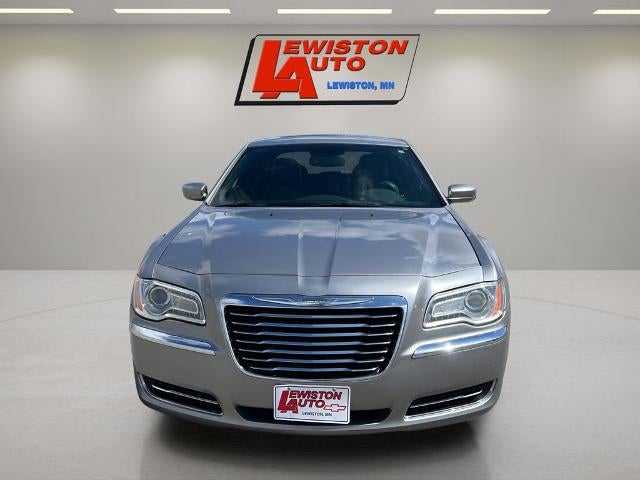 2014 Chrysler 300 4dr Sdn RWD