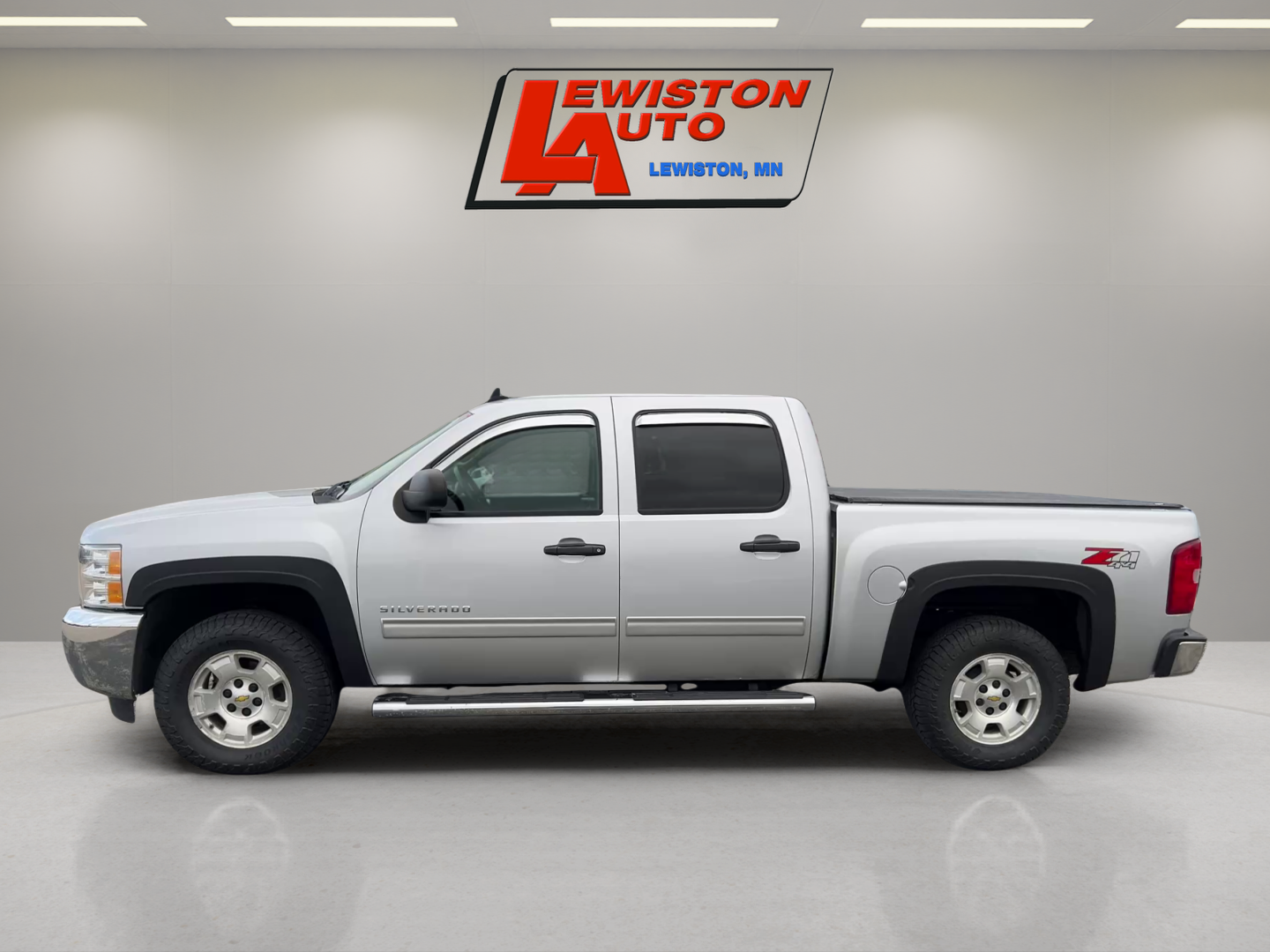 Used 2013 Chevrolet Silverado 1500 LT with VIN 3GCPKSE79DG376269 for sale in Lewiston, Minnesota