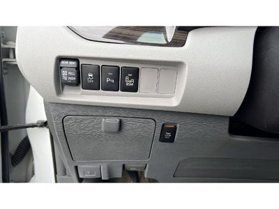 2017 Toyota Sienna XLE Auto Access Seat