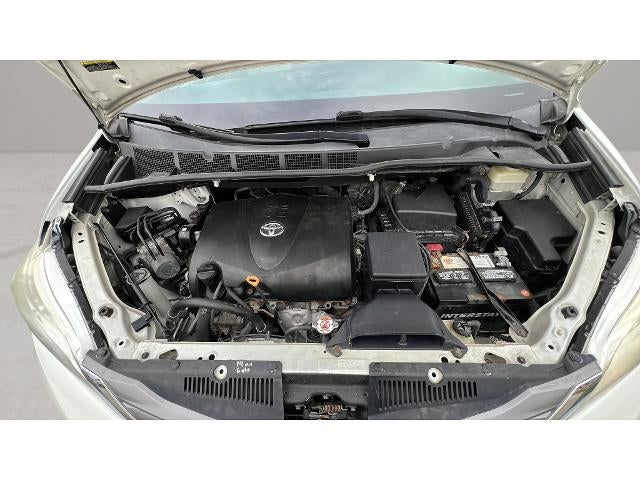 2017 Toyota Sienna XLE Auto Access Seat