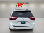 2017 Toyota Sienna XLE Auto Access Seat